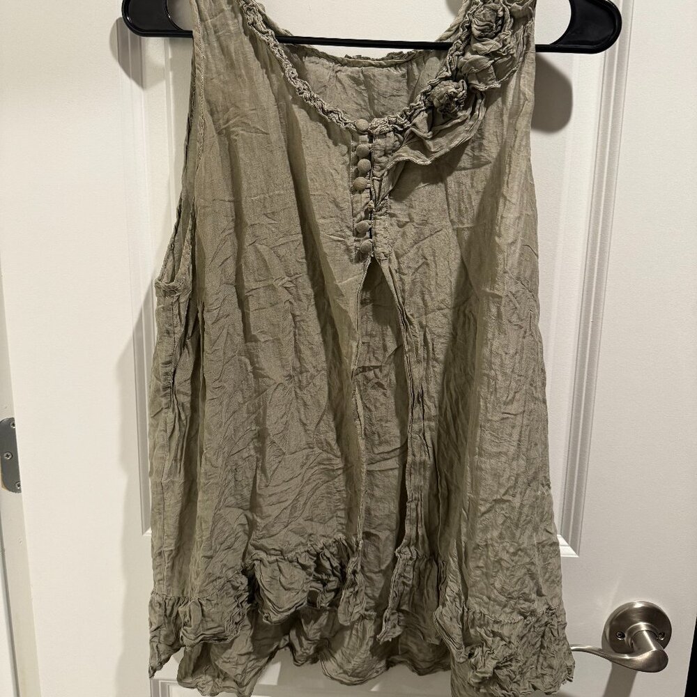 Ruffle tank
